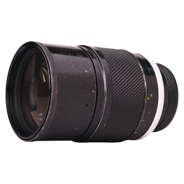 Nikon 180mm f2.8 Nikkor-P side view with Nippon Kogaku Japan engraving and serial