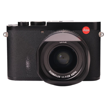 Leica Q2 front view with Summilux 28mm f1.7 lens and hood