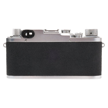 Leica IIIc rear view with viewfinder eyepiece and top control knobs
