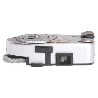 Leica MR-4 Meter side view with shutter-speed dial and finder window