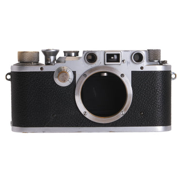 Leica IIIc Wartime front view with open screw lens mount and rangefinder windows