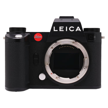 Leica SL3 front view with bare L-mount and exposed full-frame sensor