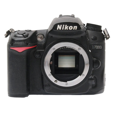 Nikon D7000, MB-D11 26k Act 3023929