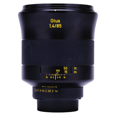Zeiss Otus 85mm f1.4 standing upright showing Otus 1.4/85 badge and distance scale