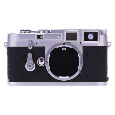 Leica M3 front view with bare bayonet mount and rangefinder windows