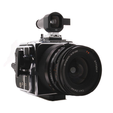 Hasselblad SWC/M front three-quarter view with finder and Carl Zeiss Biogon 38mm lens