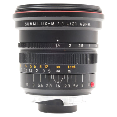 Leica 21mm f1.4 Summilux-M ASPH front three-quarter view with aperture and distance scales