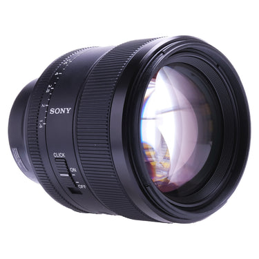 Sony FE 85mm F1.4 GM angled front element with Sony logo and focus ring