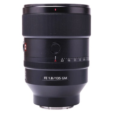 Sony FE 135mm f1.8 GM front standing view showing aperture ring and focus scale