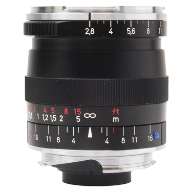 Zeiss Biogon 21mm f2.8 ZM aperture and depth-of-field scales with blue infinity lock, side view