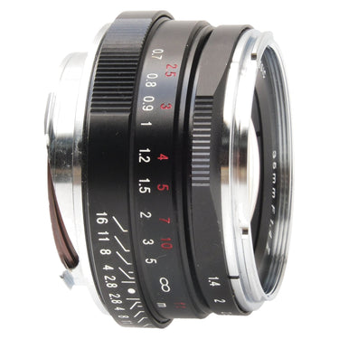 Voigtlander 35mm f1.4 II side view with focus distance and aperture scale