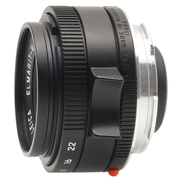 Leica 28mm f2.8 Elmarit-M Asph side view showing Lens Made in Germany 11606 and mount