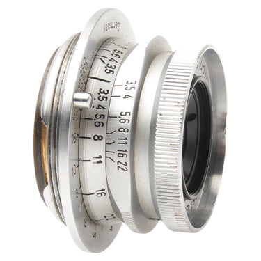 Leica Summaron angled view showing focus and aperture rings