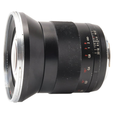 Zeiss 21mm Distagon opposite side view showing focus and aperture scales