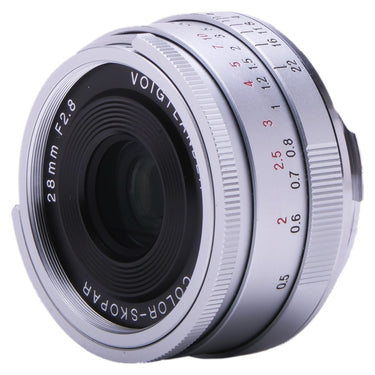 Voigtlander 28mm f2.8 Color-Skopar front view showing focus distance scale