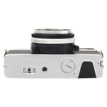 Olympus 35 SP bottom plate with Seiko-FLA shutter and Made in Japan marking