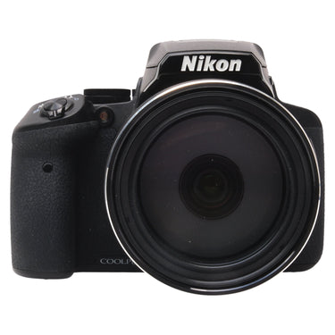 Nikon Coolpix P900 front view with lens extended