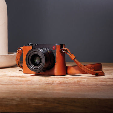 Leica Q3 Leather Halfcase - Black