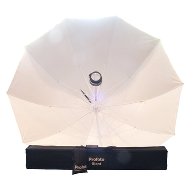 Profoto Giant open with white diffuser and the Profoto Giant carrying case and diffuser bag