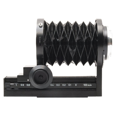Leica Bellows R 16860 side view showing extension scale in mm and focus knob