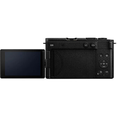 Panasonic S9 w/ 28-200mm