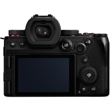 Panasonic S5 II w/ 24-60mm f2.8