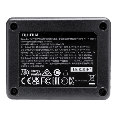 Fujifilm BC-W235 Dual Charger (9)