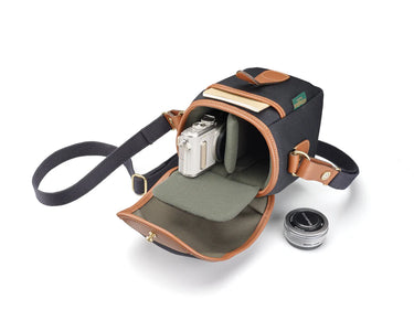 Billingham 72 Bag Black Canvas / Tan Leather