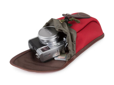 Billingham Hadley Avea 7 Navy Fibrenyte / Chocolate Leather