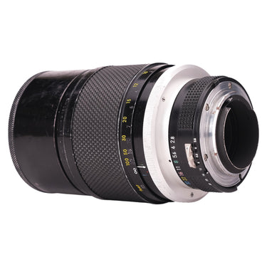 Nikon 180mm f2.8 Nikkor-P showing aperture scale and Nikon F mount