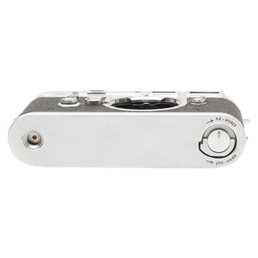 Leica M3 bottom plate with baseplate opening lock