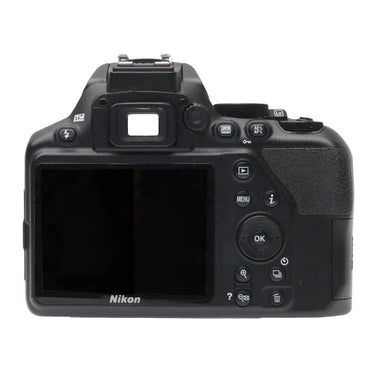 Nikon D3500, 18-55mm f3.5-5.6 AF-P VR 3289204