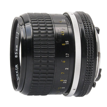 Nikon 85mm f2 AI 180297