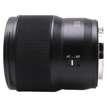 Panasonic Lumix S 85mm f1.8 side view with AF/MF switch