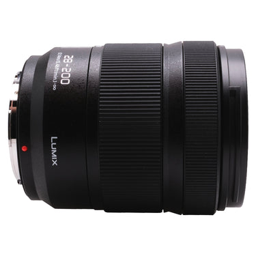 Panasonic LUMIX S 28-200mm side view with L-mount and red alignment dot