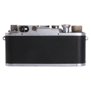 Leica IIIc Wartime rear view with viewfinder eyepiece and controls