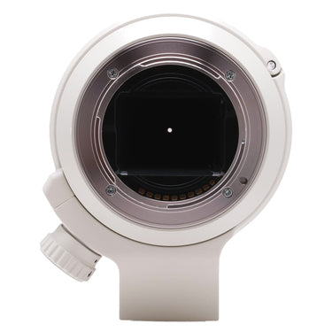 Sony FE 70-200mm f4 G OSS rear E-mount and electronic contacts
