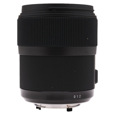 Sigma 35mm f1.4 DG Art side view of the barrel with 012 version marking