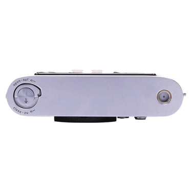 Leica M3 baseplate with open and close film-loading lock