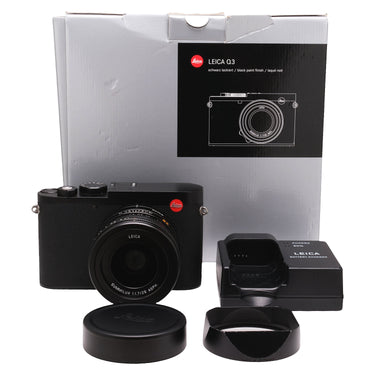 Leica Q3 with original box, battery charger, lens hood and round cap