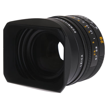 Leica Summilux-M 28mm f1.4 ASPH angled front view with square lens hood
