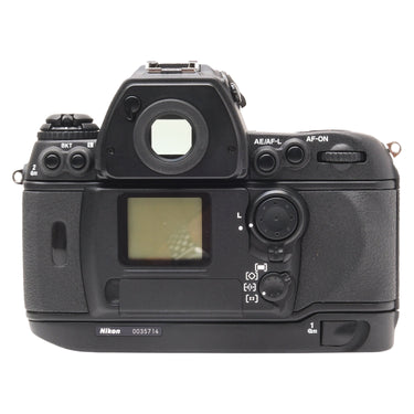 Nikon F6 rear view with viewfinder, control dials, LCD and serial number 0035714