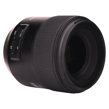 Tamron SP 45mm f1.8 Di VC USD side showing VC on/off and AF/MF switches