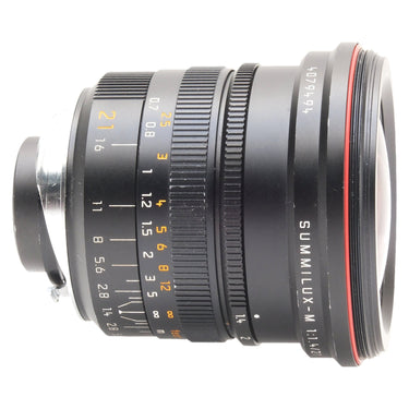 Leica 21mm f1.4 Summilux-M ASPH side view showing serial 4079494 and Summilux-M engraving