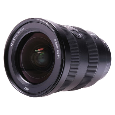 Sony FE 16-35mm F2.8 GM front three-quarter view with AF/MF switch and E-mount marking