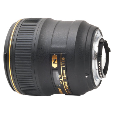 Nikon 35mm f1.4G angled view of the rear mount and electronic contacts