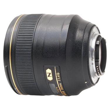 Nikon AF-S 85mm f1.4G side view toward the rear mount and electronic contacts