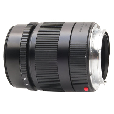 Leica 90mm Summarit-M side view showing rear bayonet mount