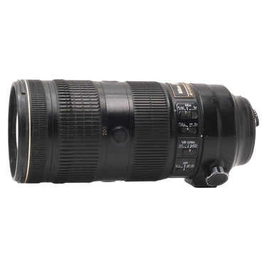 Nikon 70-200mm f2.8E side view with focus and VR control switches