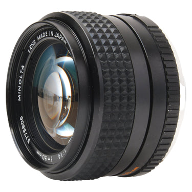 Minolta 50mm f1.4 MC Rokkor-X PG front angled view of front element and knurled rings
